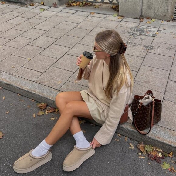 Ugg Women's Tazz Platform Slipper Sand - Picture 6 of 7